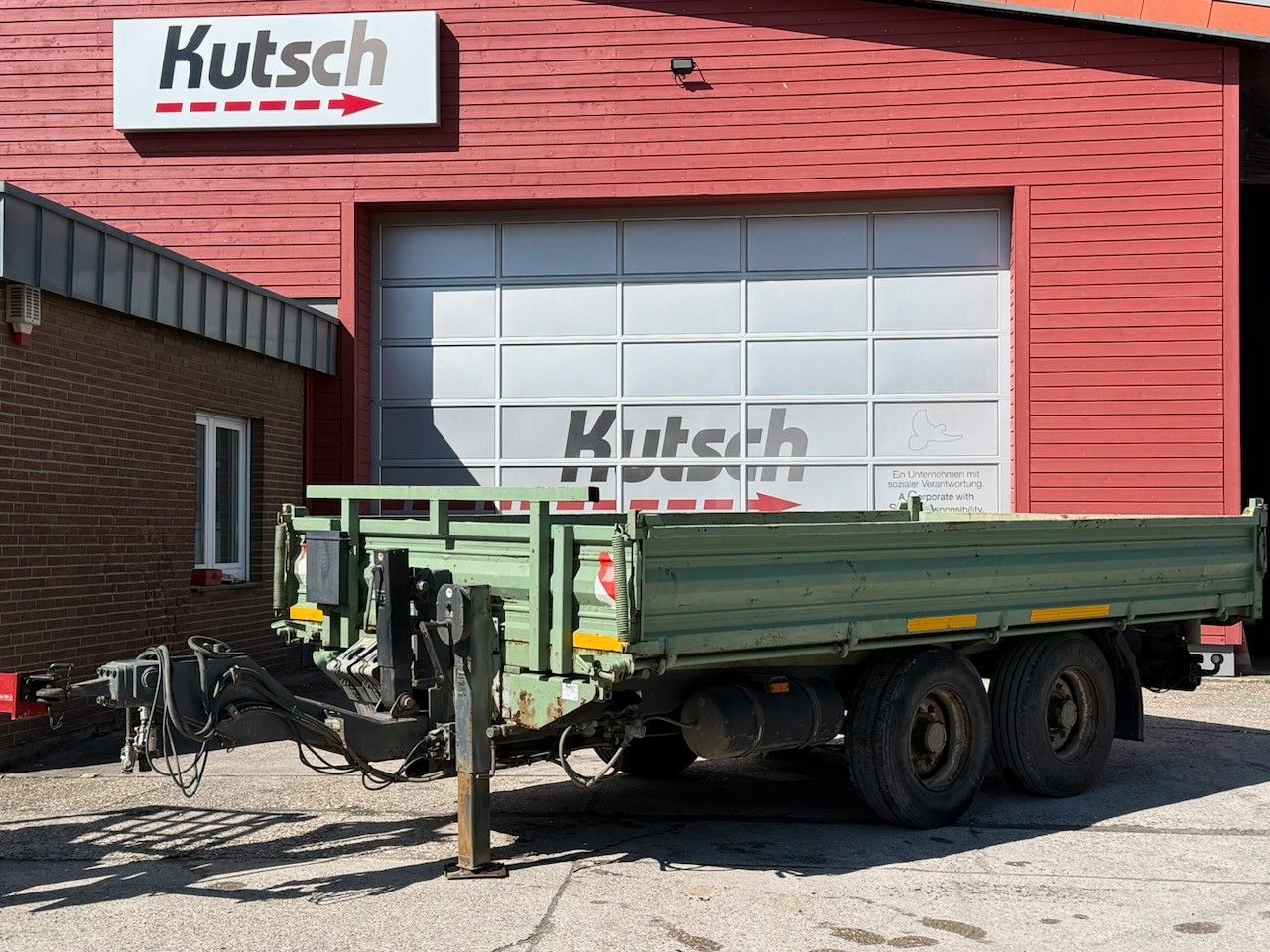 Fahrzeugabbildung Müller-Mitteltal 3 Seiten Kipper mit Rampen