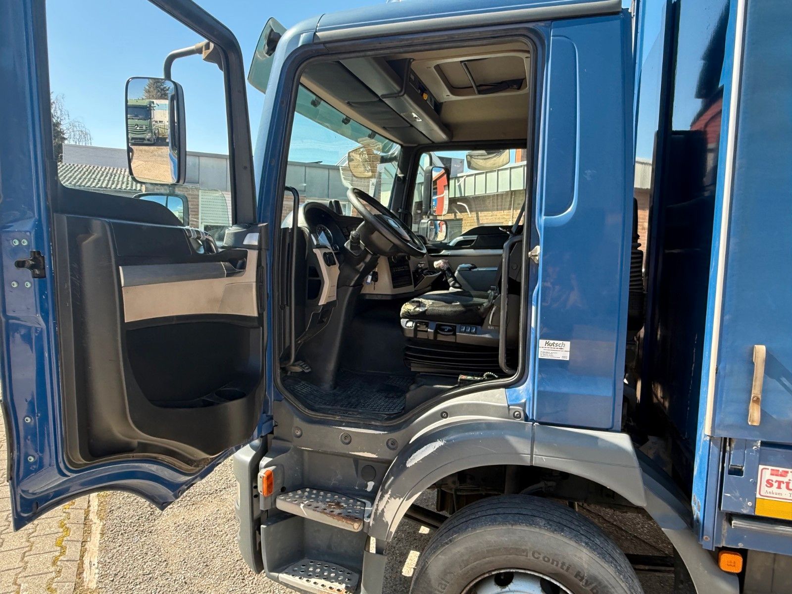 Fahrzeugabbildung MAN TGM 15.250 BL 4x2 Pritsche / Plane + LBW