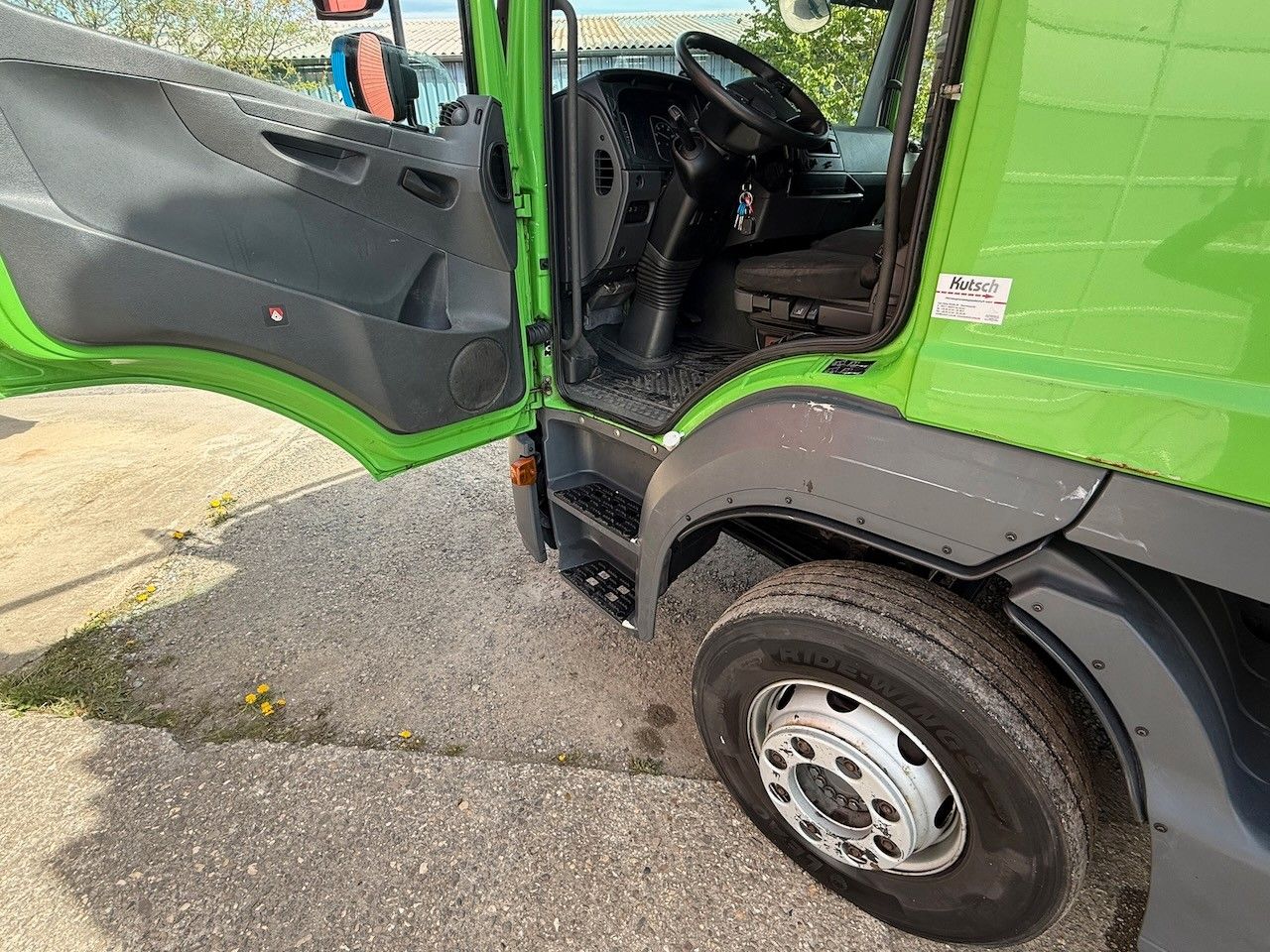 Fahrzeugabbildung Mercedes-Benz MB 1624L Atego Tautliner/Lbw, 1 Liege