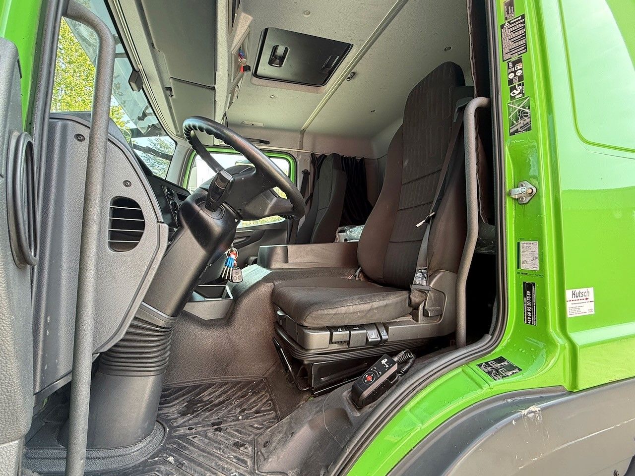 Fahrzeugabbildung Mercedes-Benz MB 1624L Atego Tautliner/Lbw, 1 Liege