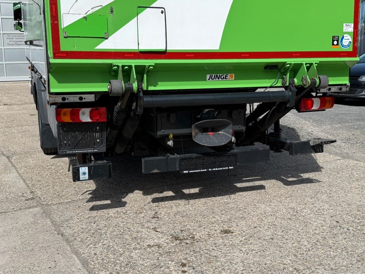 Fahrzeugabbildung Mercedes-Benz MB 1624L Atego Tautliner/Lbw, 1 Liege