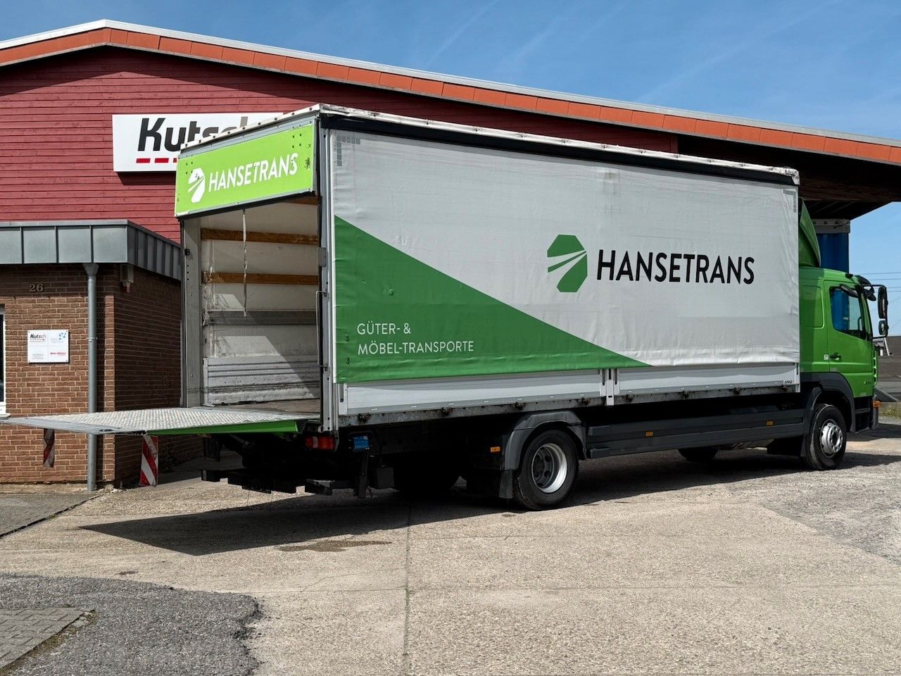 Fahrzeugabbildung Mercedes-Benz MB 1624L Atego Tautliner/Lbw, 1 Liege