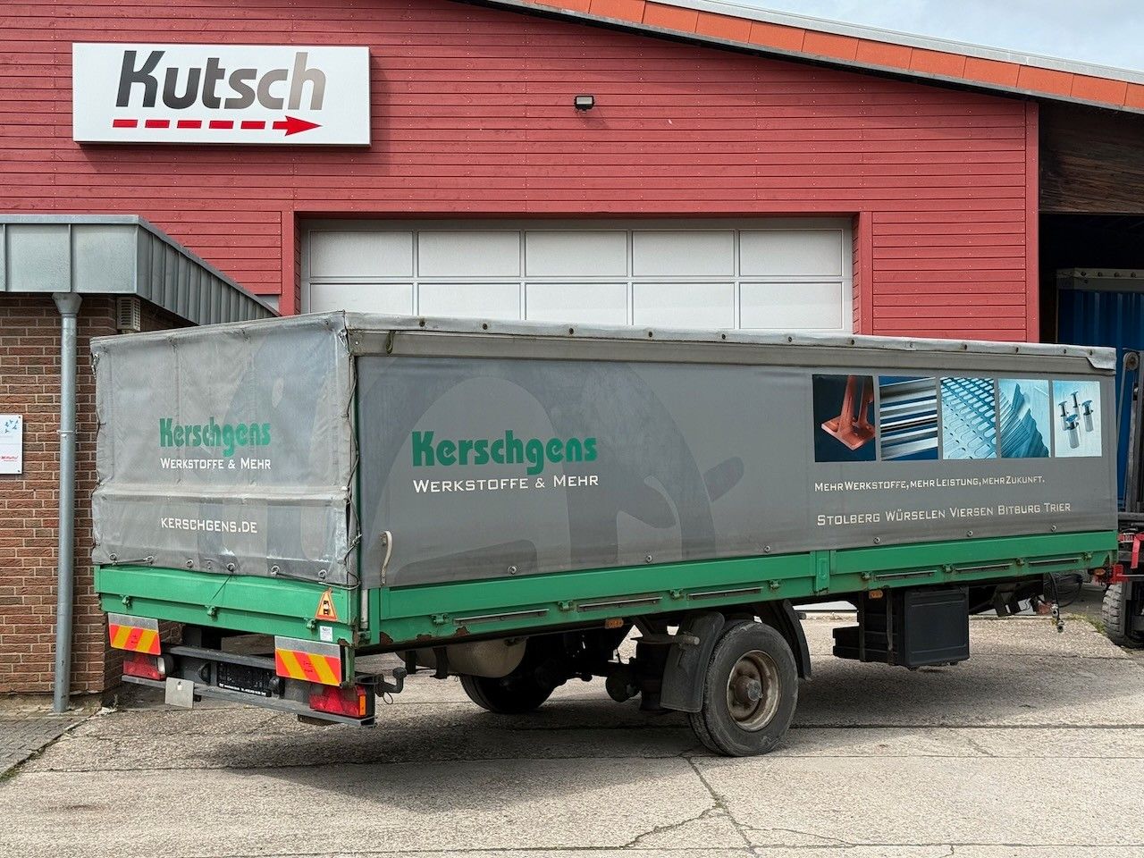 Fahrzeugabbildung Ackermann 1achs Pritsche - Edscha, Schiebeplane