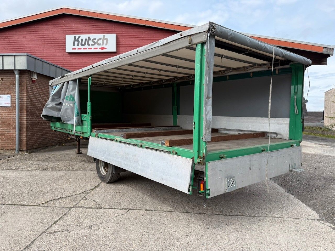 Fahrzeugabbildung Ackermann 1achs Pritsche - Edscha, Schiebeplane