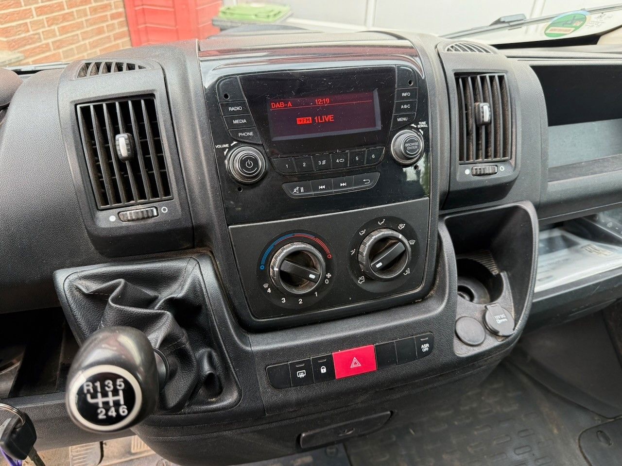 Fahrzeugabbildung Citroën Jumper 3 Seiten Kipper mit Standheizung