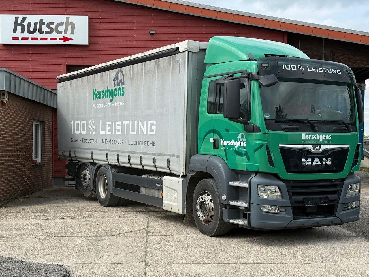 Fahrzeugabbildung MAN TGS 26.420 LL 6x2/2 Pritsche, Edscha, Lenk,