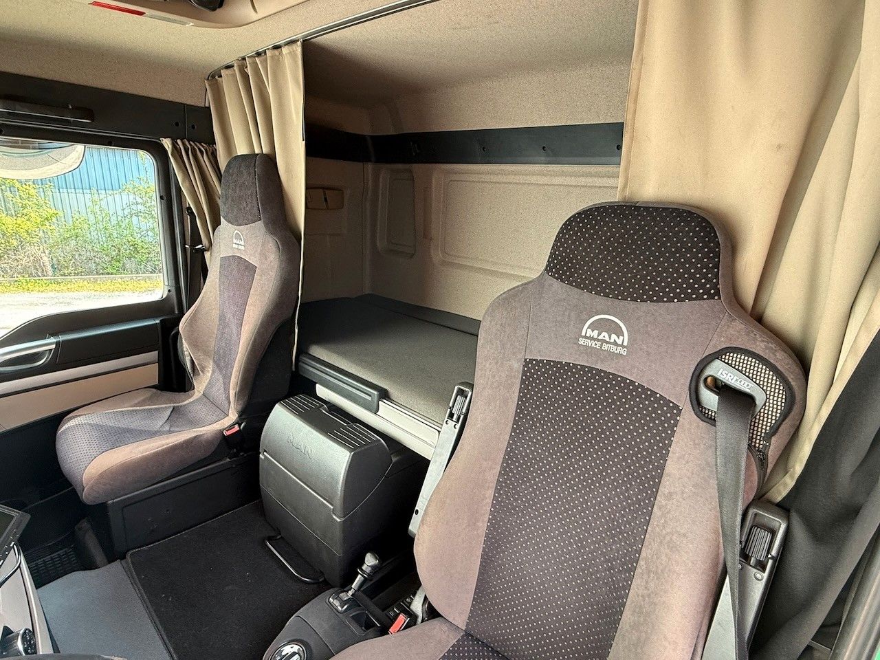 Fahrzeugabbildung MAN TGS 18.320LL Pritsche,