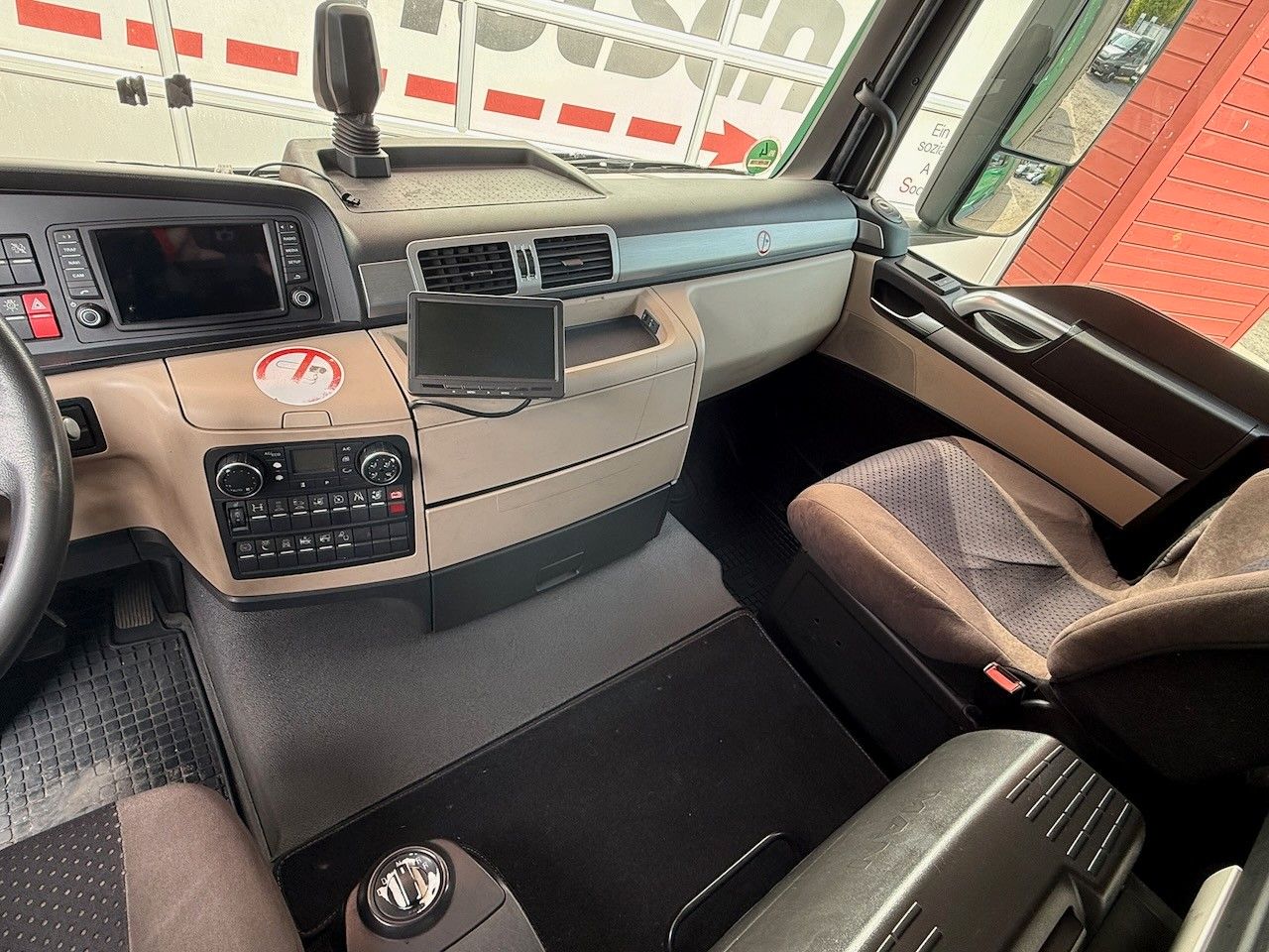 Fahrzeugabbildung MAN TGS 18.320LL Pritsche,