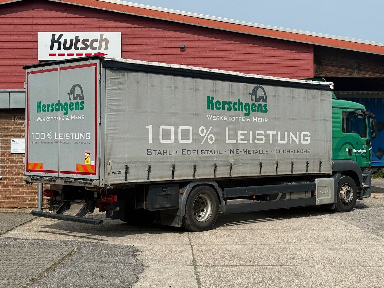 Fahrzeugabbildung MAN TGS 18.320LL Pritsche,