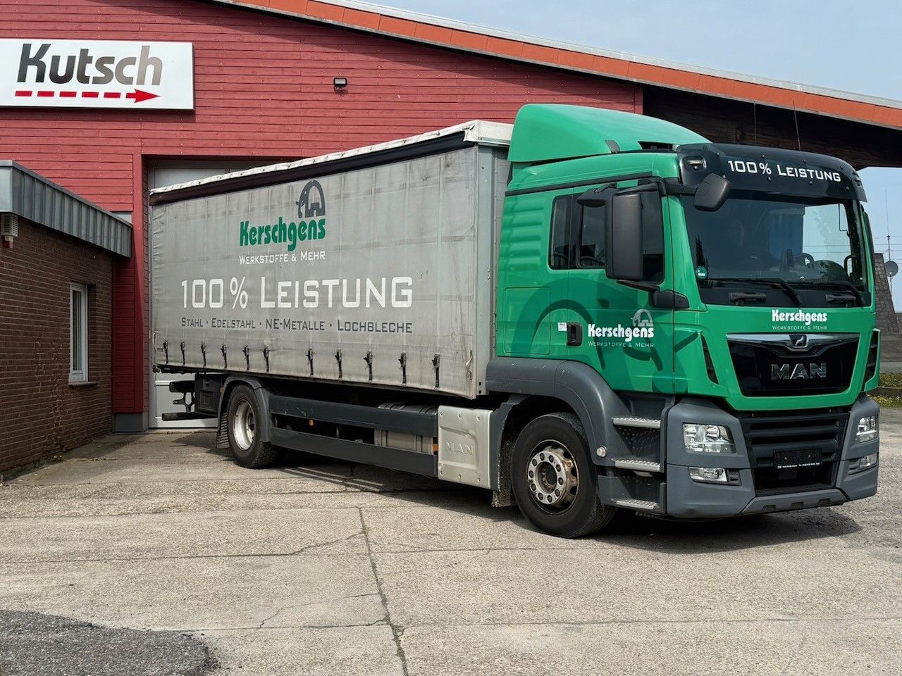 Fahrzeugabbildung MAN TGS 18.320LL Pritsche,