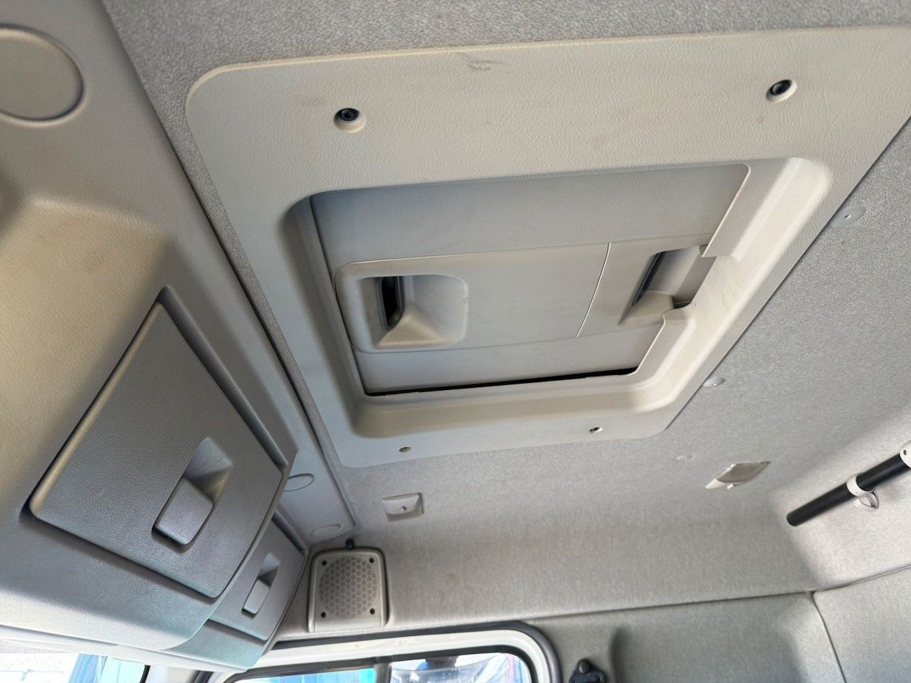 Fahrzeugabbildung Renault Midlum D12-240 Pritsche/Lbw., Protect