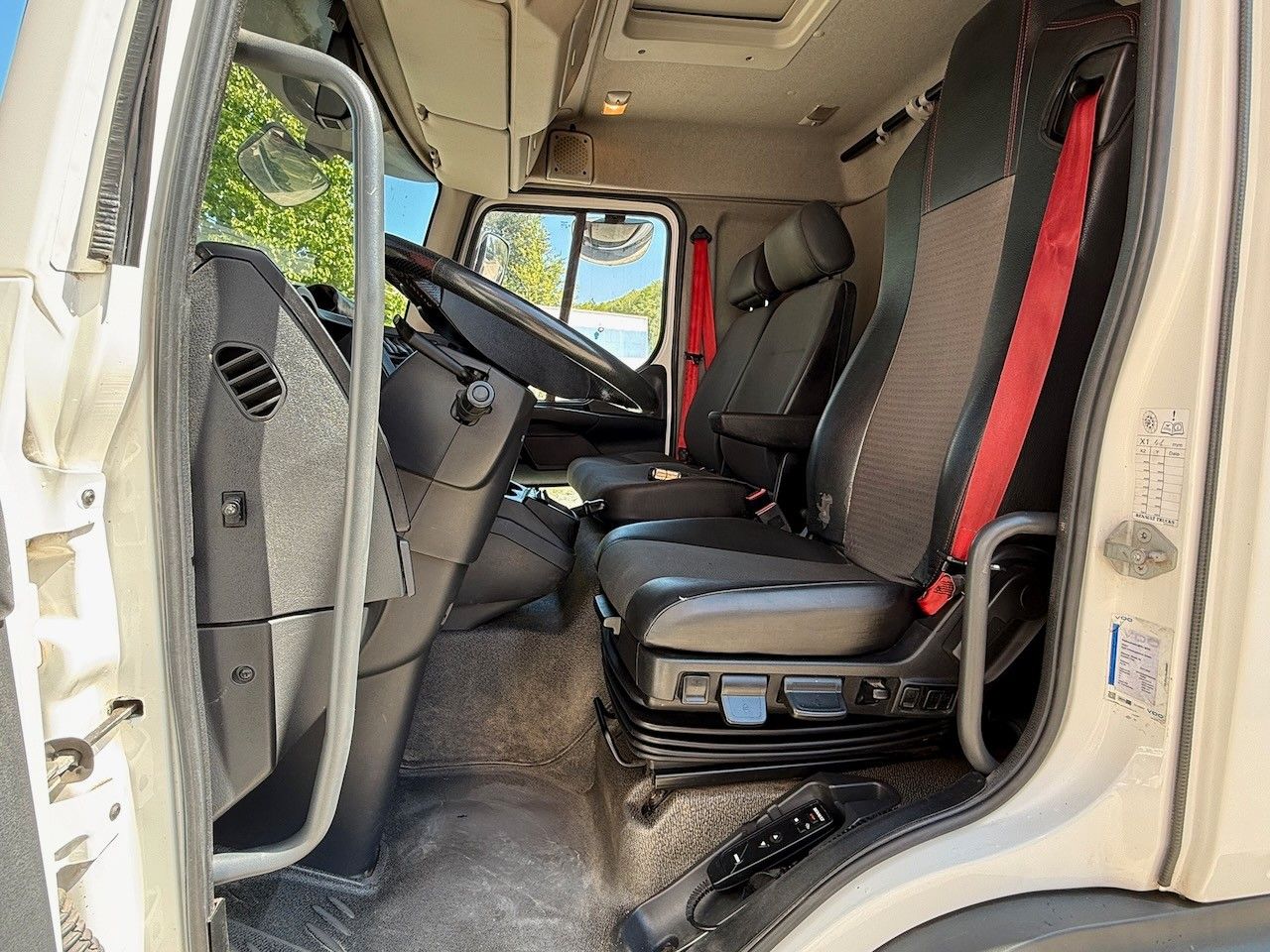 Fahrzeugabbildung Renault Midlum D12-240 Pritsche/Lbw., Protect