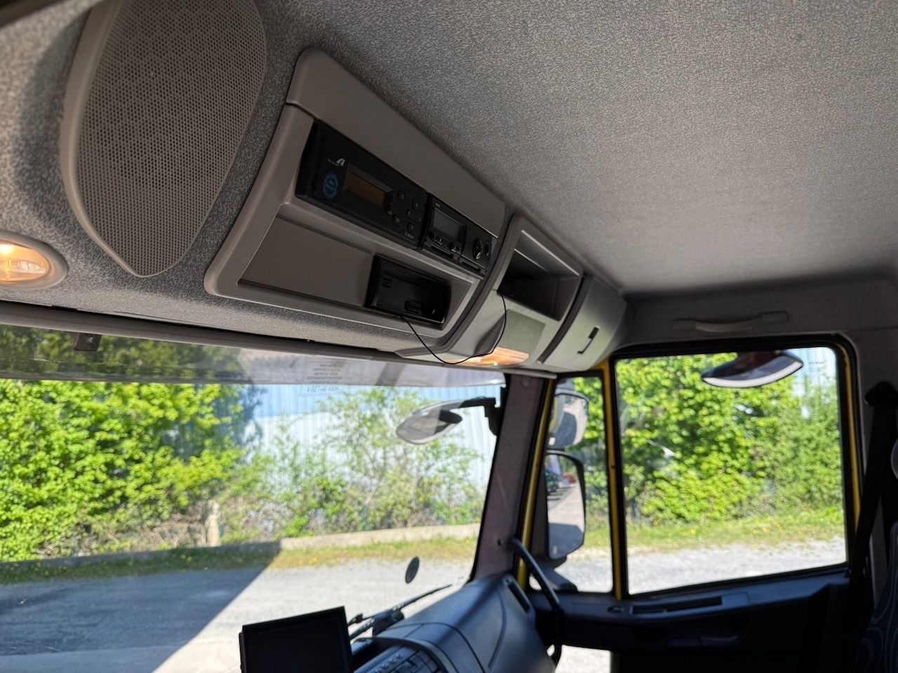 Fahrzeugabbildung Iveco 80e22 Möbel Kofferwagen/Lbw., Klima, luft