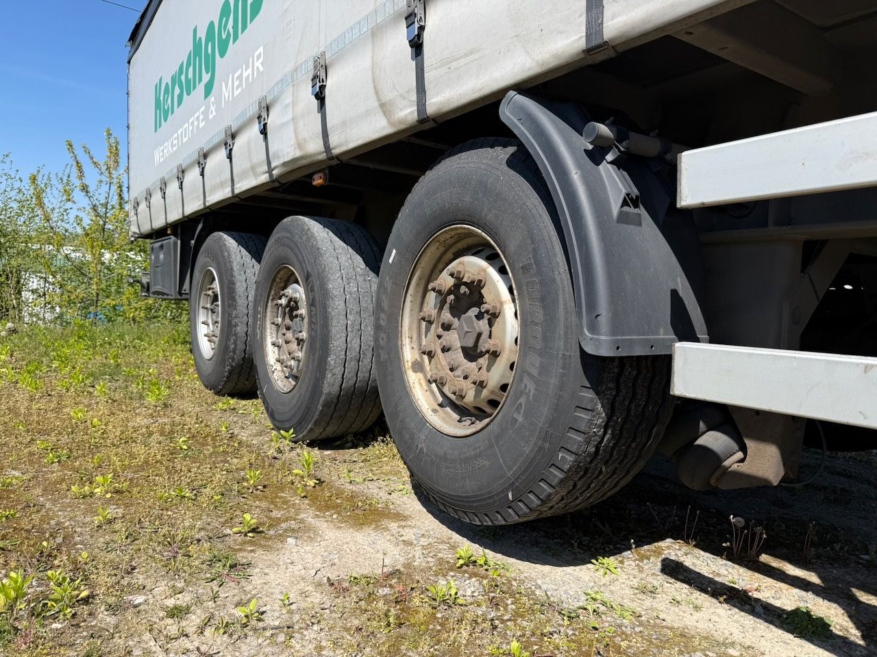 Fahrzeugabbildung Andere GLORIA Tautliner, Edscha für Stahltransport
