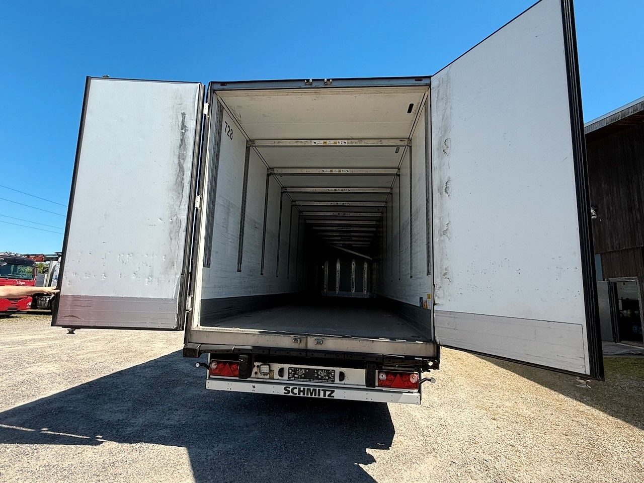 Fahrzeugabbildung Schmitz Cargobull SKO24 /L-13.4 FP 45 COOL - Kofferauflieger
