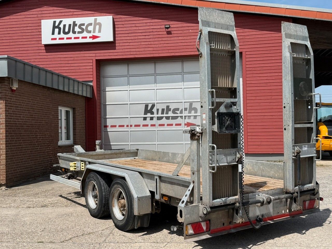 Fahrzeugabbildung Humbaur HS105020 Tieflader 10t mit Rampen