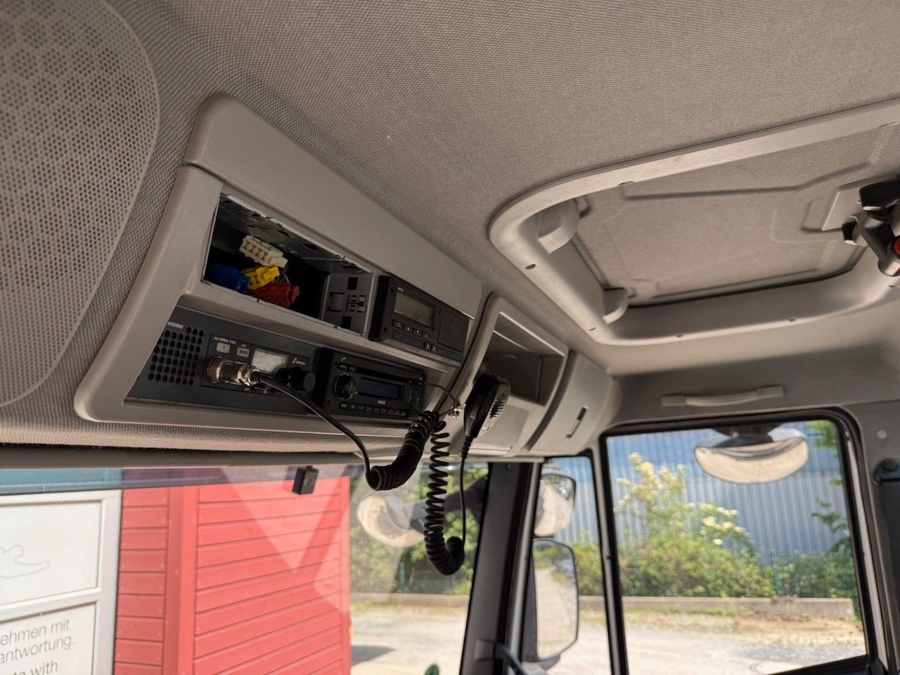 Fahrzeugabbildung Iveco 140E 280 K Kipper 3 Seiten, AHK mit Hydr.
