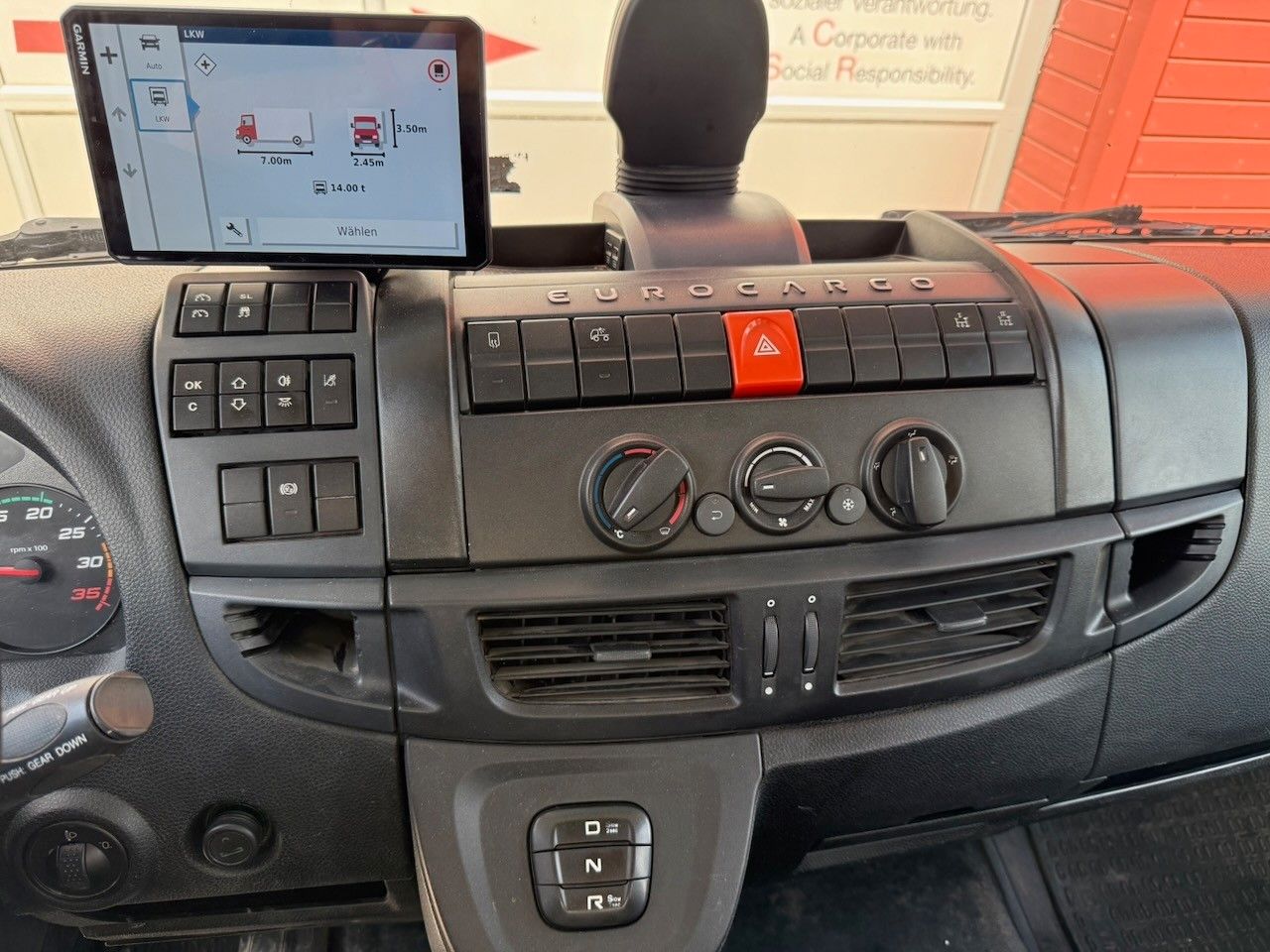Fahrzeugabbildung Iveco 140E 280 K Kipper 3 Seiten, AHK mit Hydr.