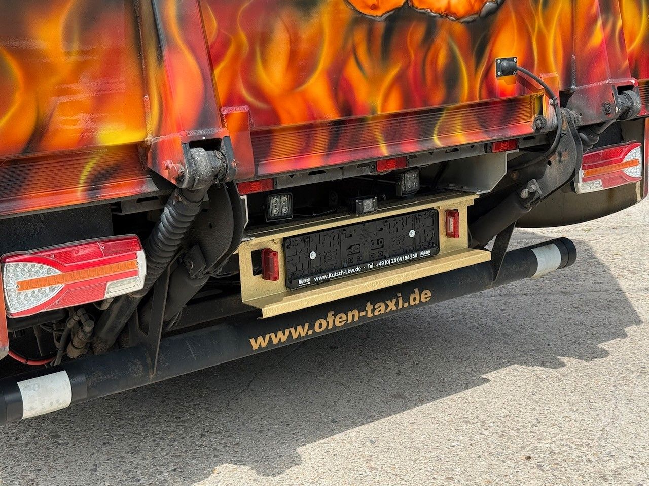 Fahrzeugabbildung Iveco Daily 35S180 Koffer/Lbw. Individuell