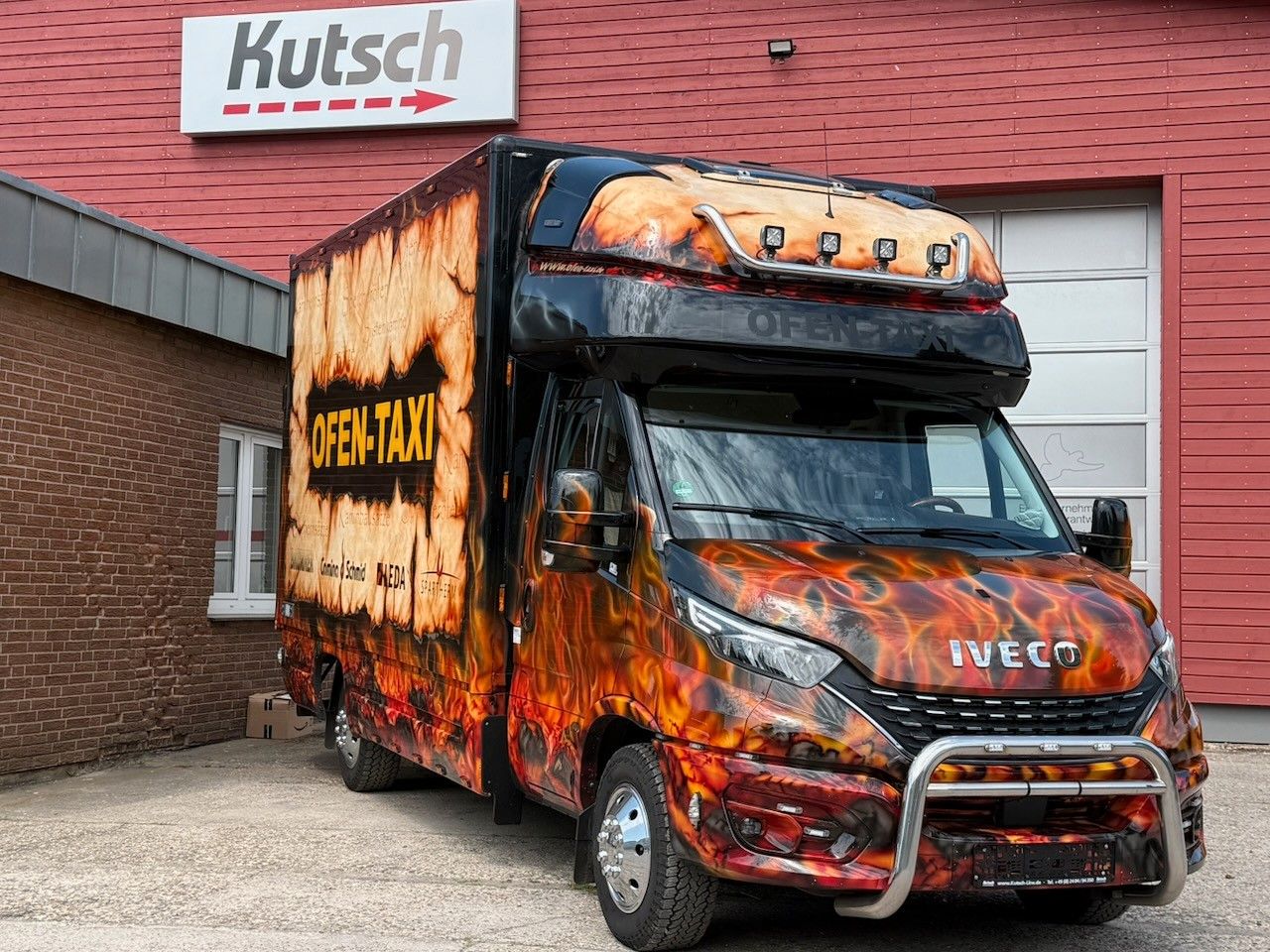 Fahrzeugabbildung Iveco Daily 35S180 Koffer/Lbw. Individuell