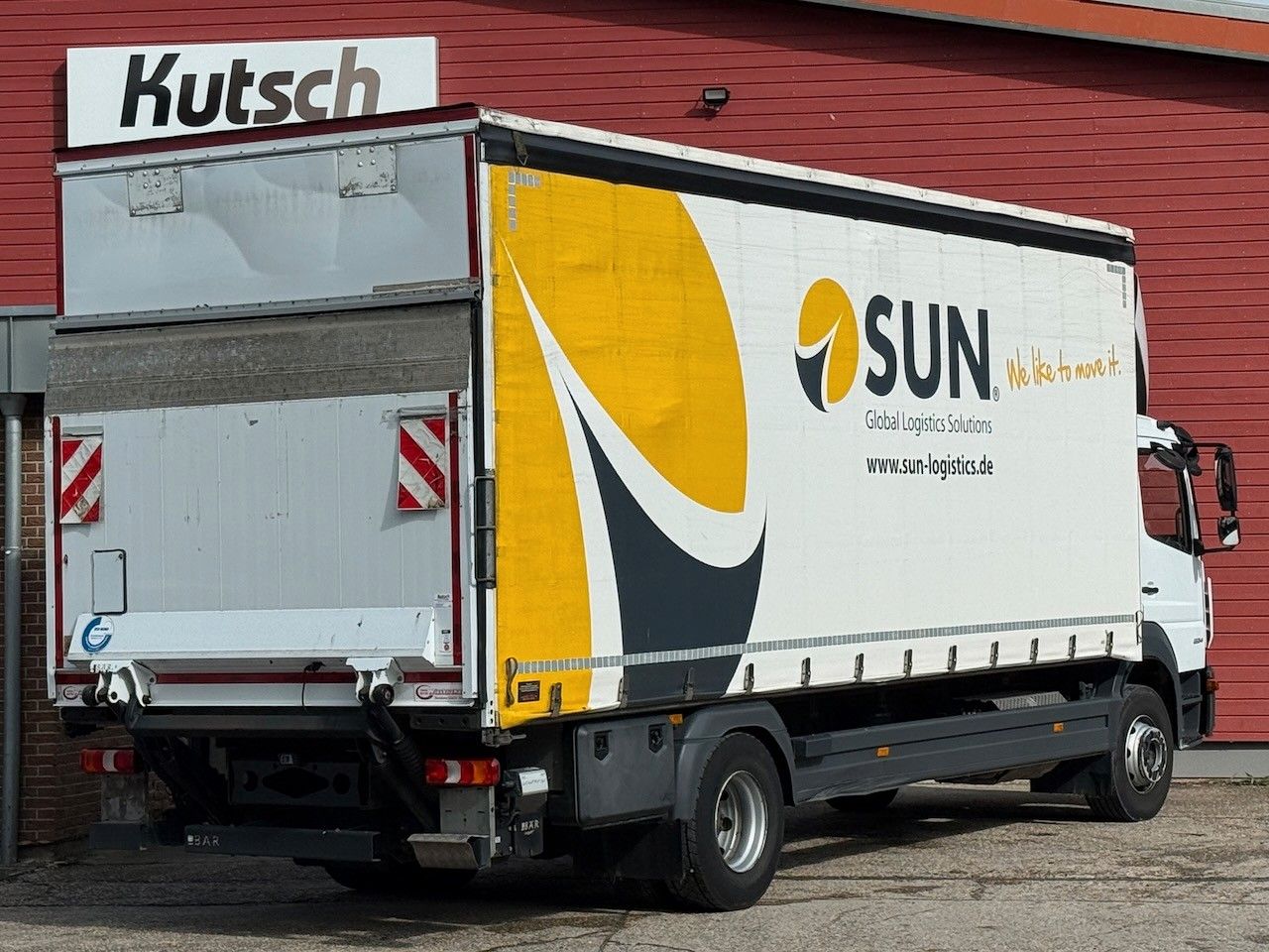 Fahrzeugabbildung Mercedes-Benz Atego 1624L Pritsche/Plane, Edscha,