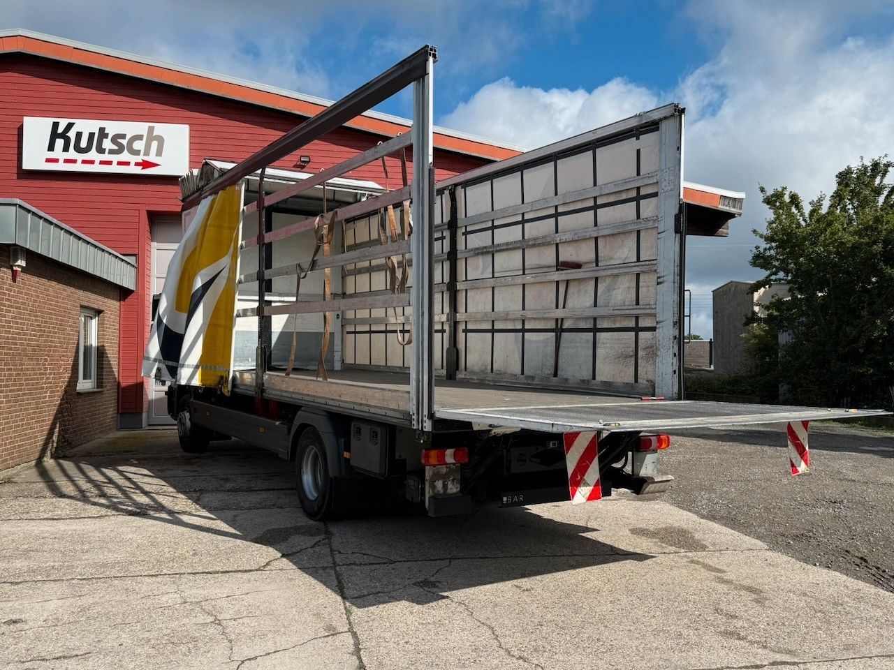 Fahrzeugabbildung Mercedes-Benz Atego 1624L Pritsche/Plane, Edscha,