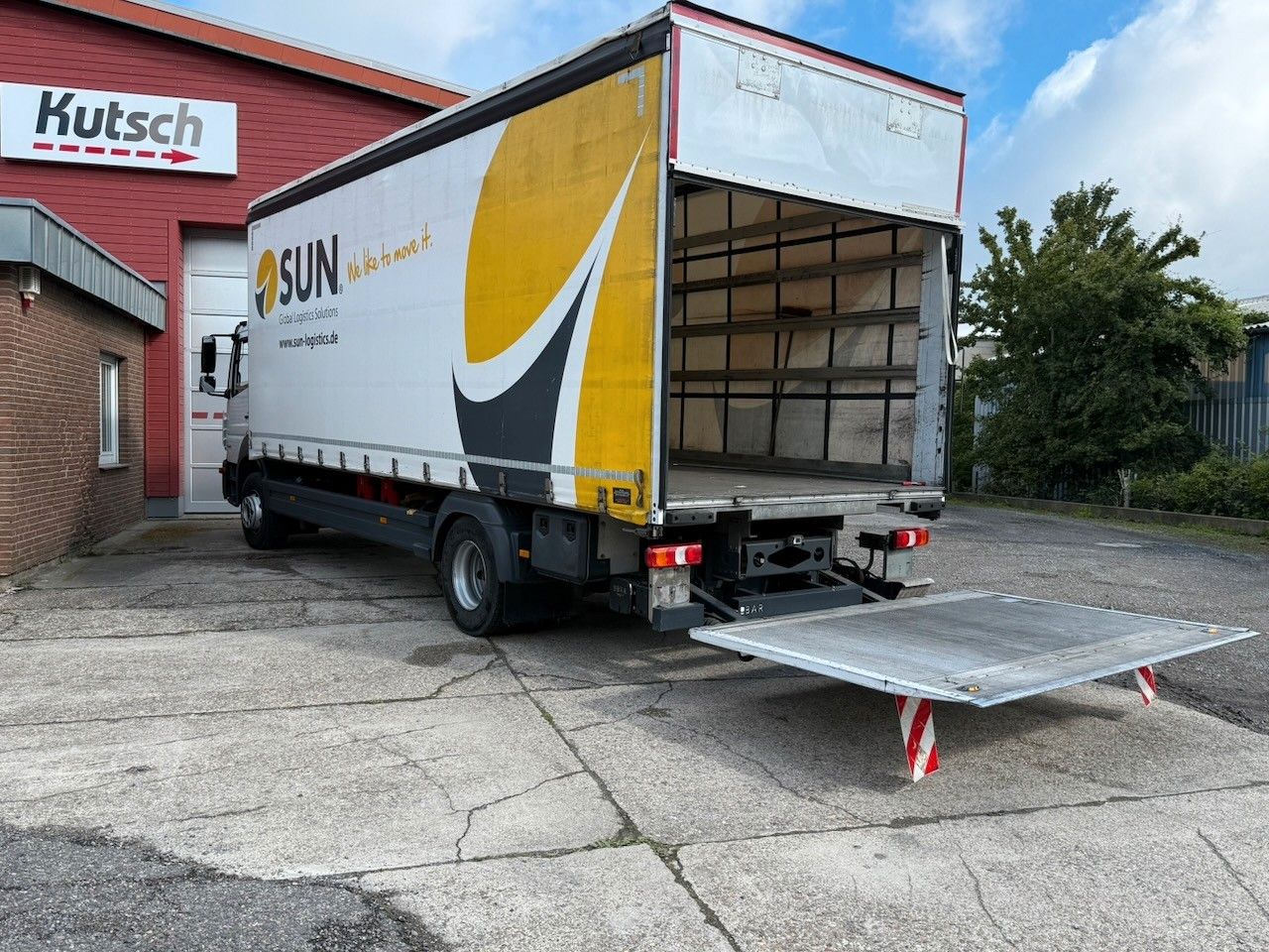 Fahrzeugabbildung Mercedes-Benz Atego 1624L Pritsche/Plane, Edscha,