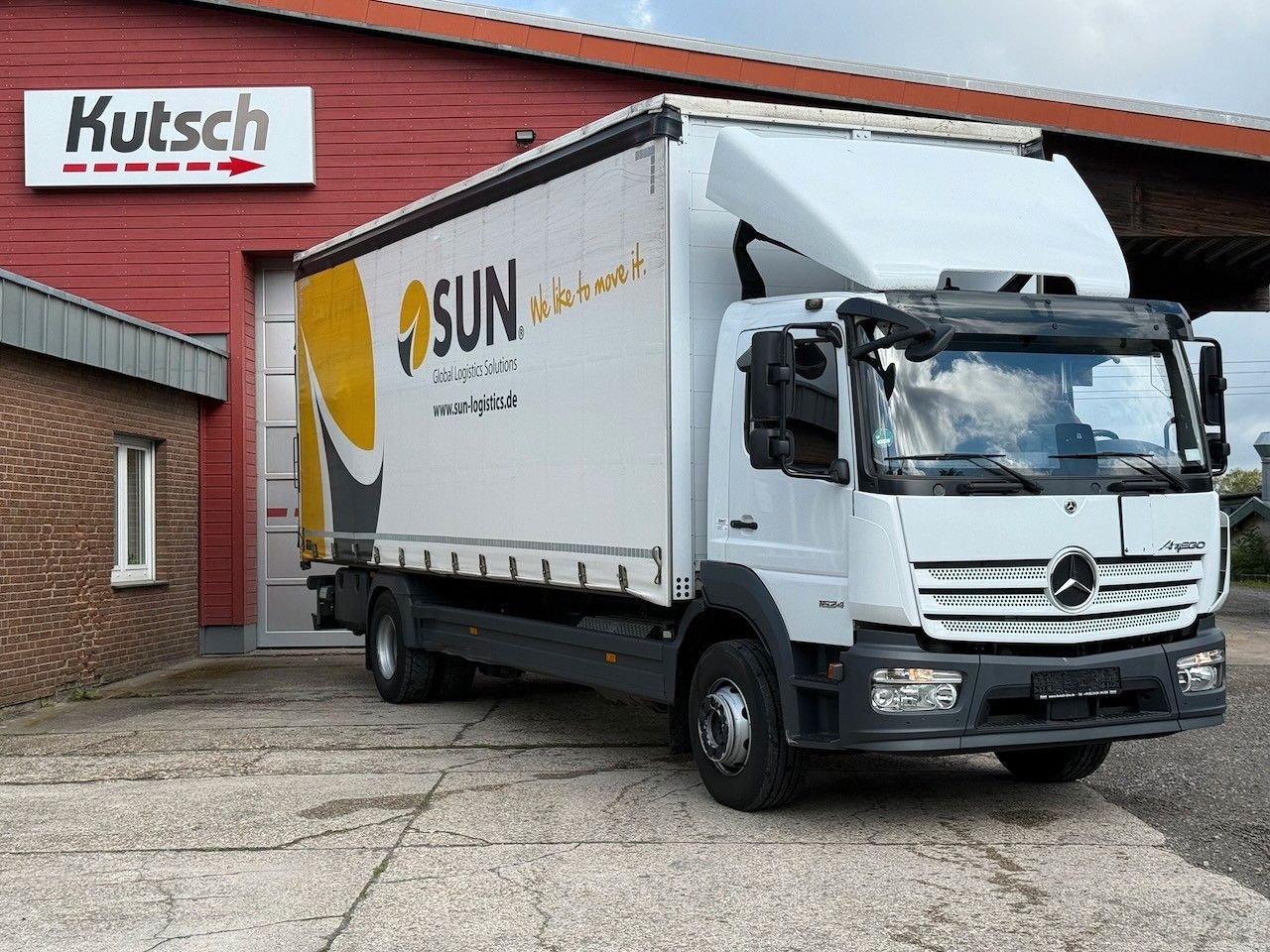 Fahrzeugabbildung Mercedes-Benz Atego 1624L Pritsche/Plane, Edscha,