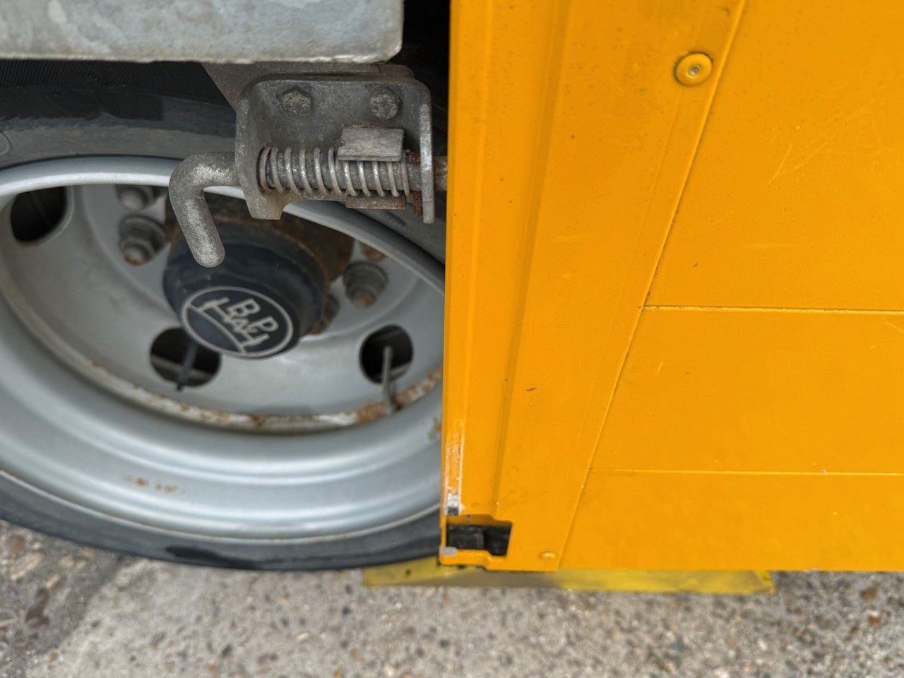 Fahrzeugabbildung Humbaur 14t luftgefedert, 7,20m, Schwenköse 40/50mm