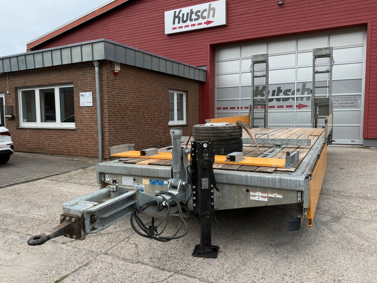 Fahrzeugabbildung Humbaur 14t luftgefedert, 7,20m, Schwenköse 40/50mm