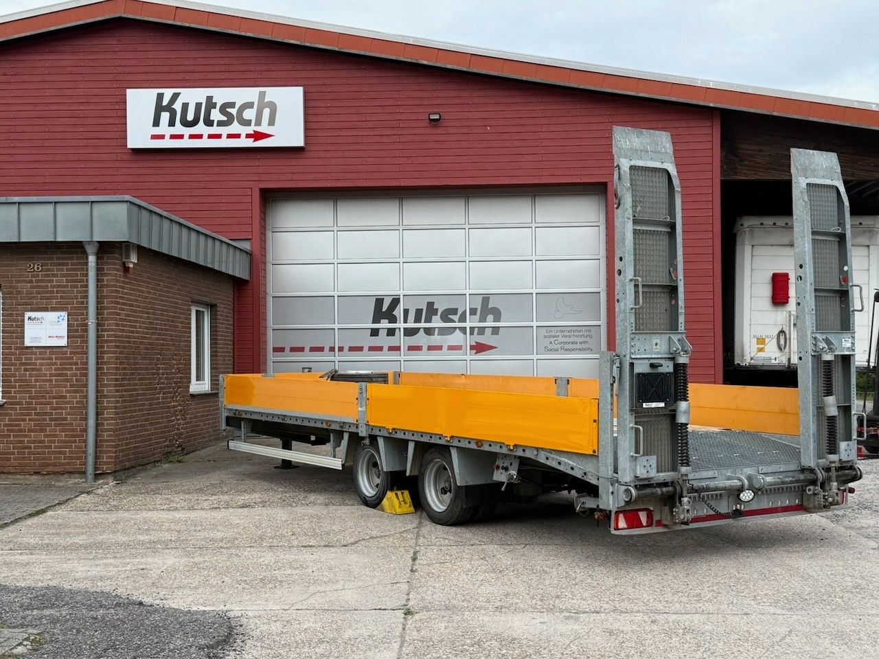 Fahrzeugabbildung Humbaur 14t luftgefedert, 7,20m, Schwenköse 40/50mm