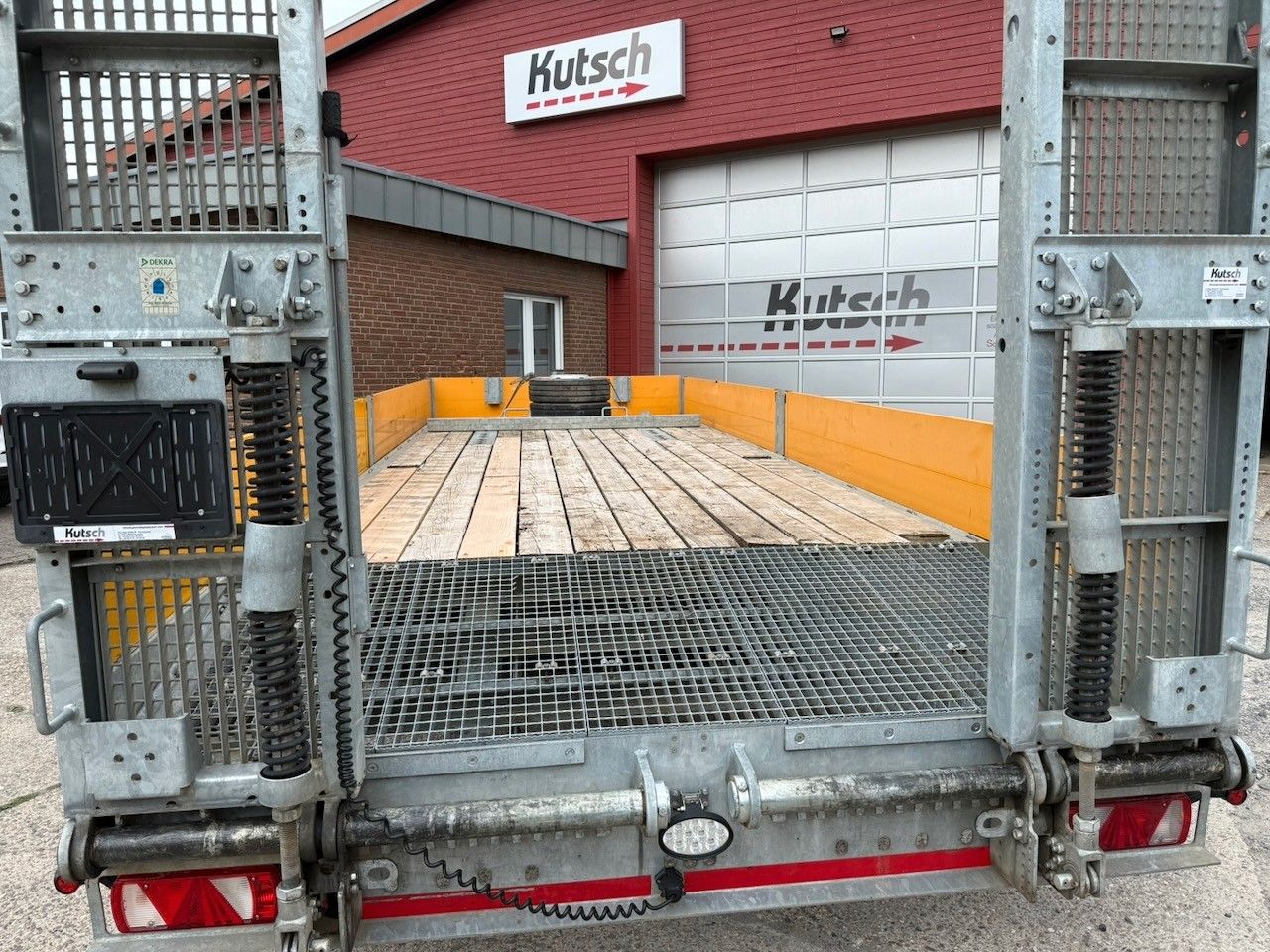 Fahrzeugabbildung Humbaur 14t luftgefedert, 7,20m, Schwenköse 40/50mm