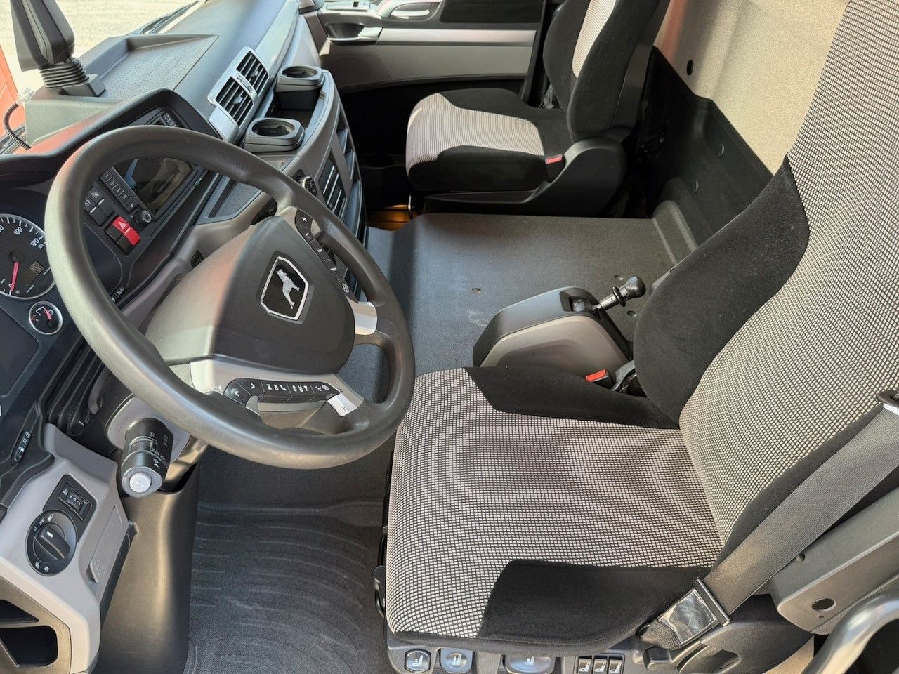 Fahrzeugabbildung MAN TGM 15.290 BL Koffer/Lbw. 8,20m