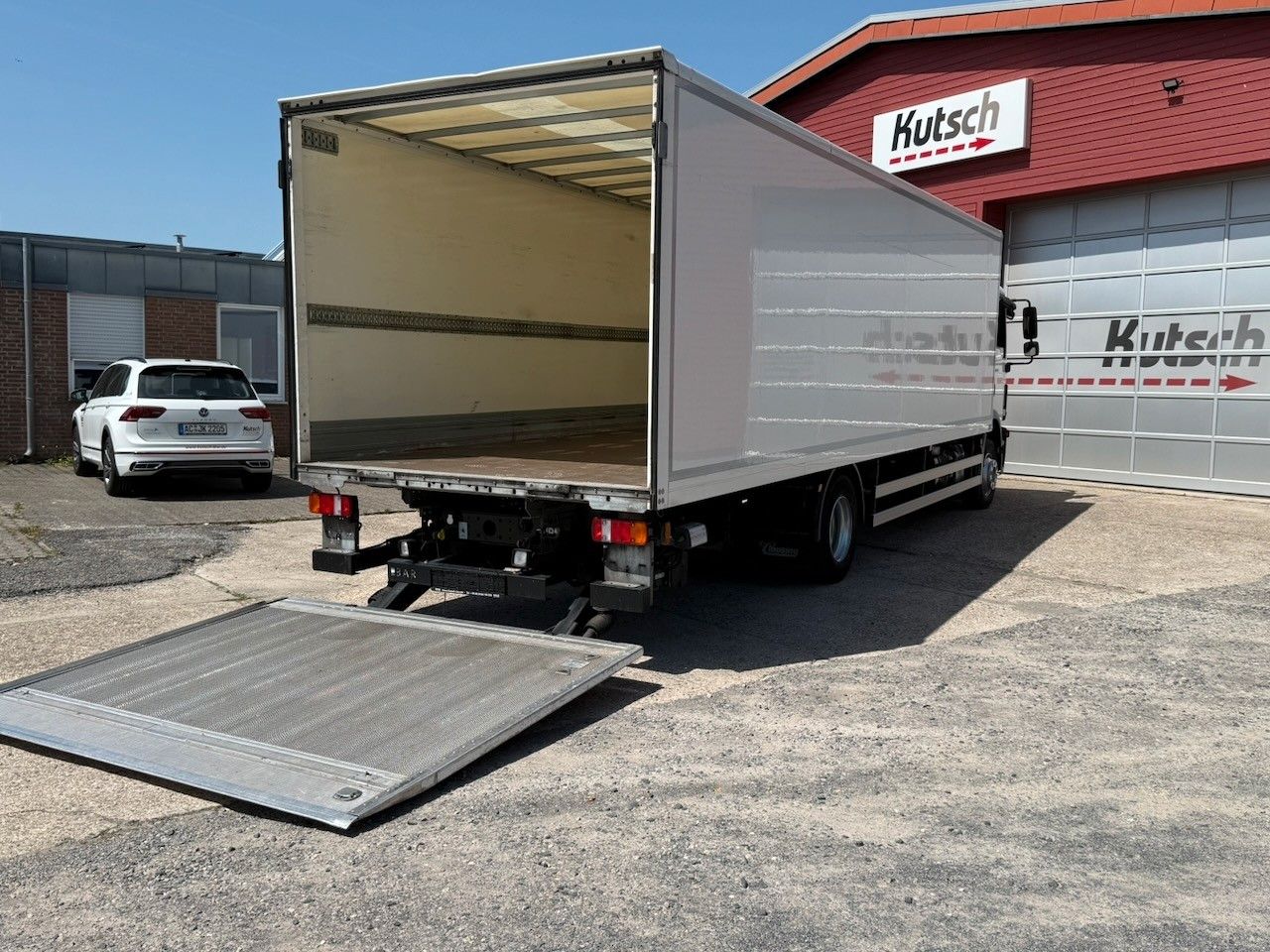 Fahrzeugabbildung MAN TGM 15.290 BL Koffer/Lbw. 8,20m