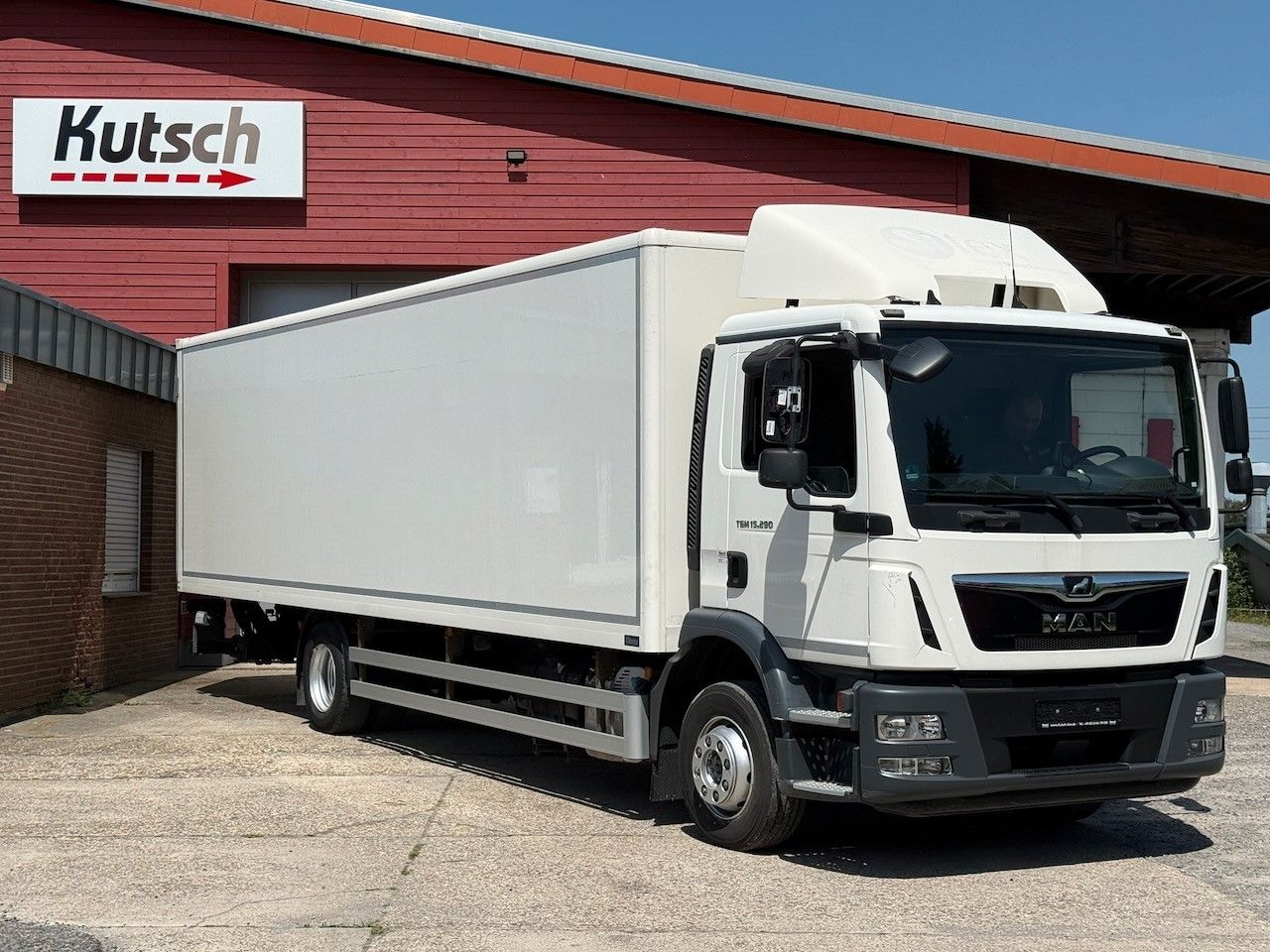 Fahrzeugabbildung MAN TGM 15.290 BL Koffer/Lbw. 8,20m