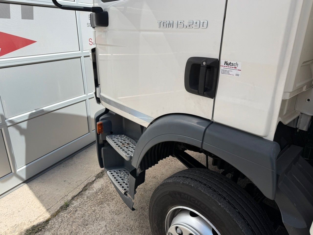 Fahrzeugabbildung MAN TGM 15.290 BL Koffer/Lbw. 8,20m