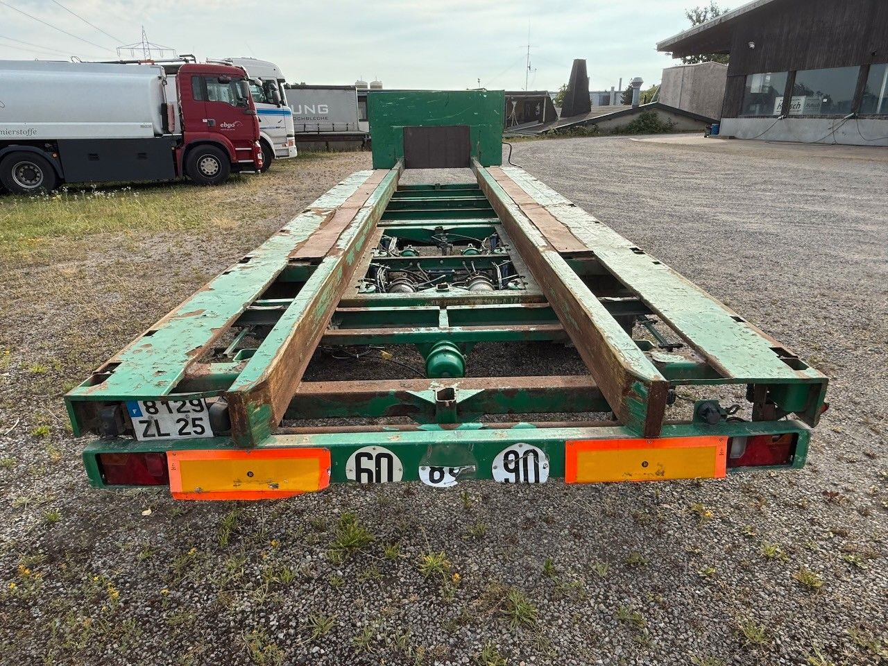 Fahrzeugabbildung Auwärter 2achs Tieflader für Wechselpritschen