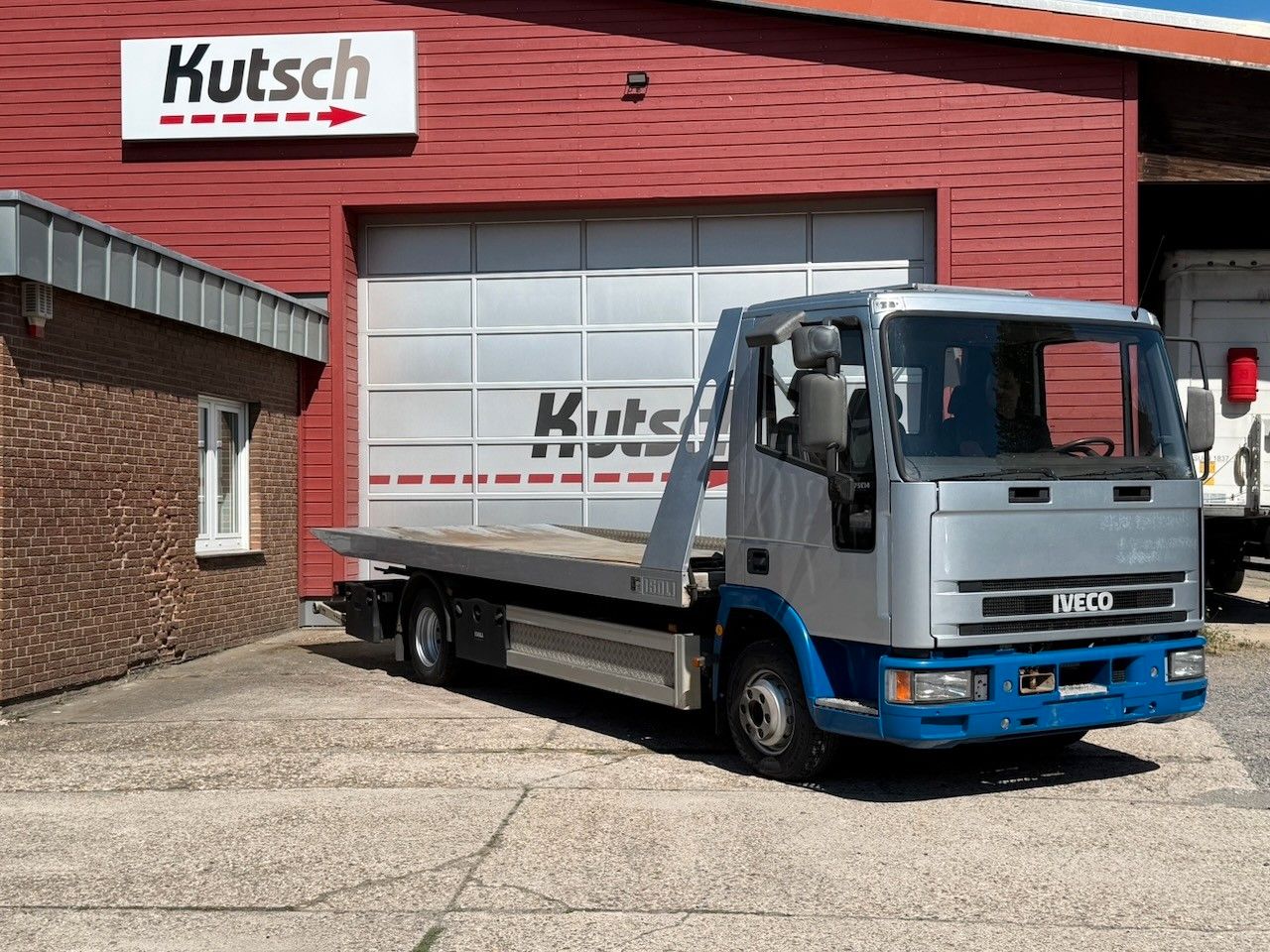 Fahrzeugabbildung Iveco ML 75E 14, Schiebeplateau, Hubbrille