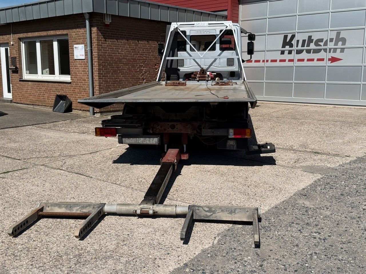 Fahrzeugabbildung Iveco ML 75E 14, Schiebeplateau, Hubbrille