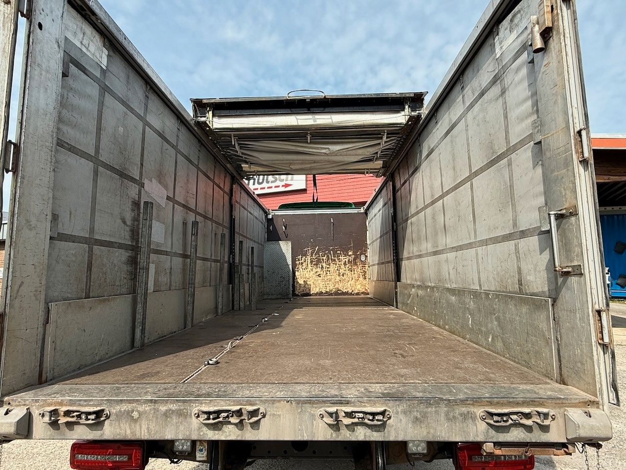 Fahrzeugabbildung MAN TGS 18.320LL Pritsche, Klima, S-Heizung, Liege