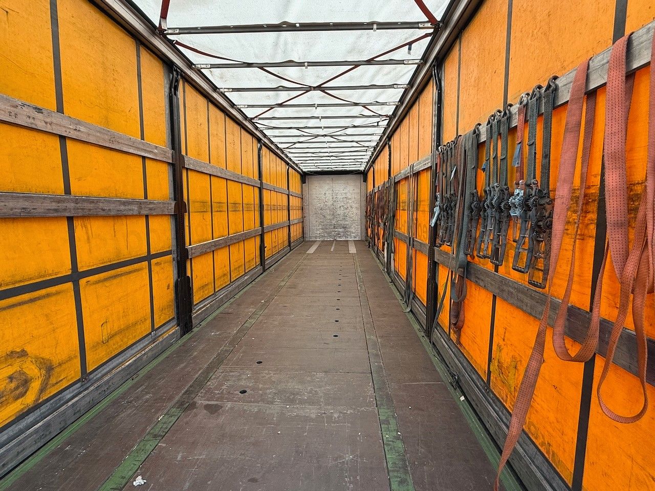 Fahrzeugabbildung Kögel SN 24 Standard und Mega, Coil, Alu, Lift