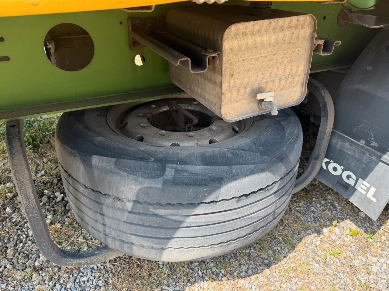 Fahrzeugabbildung Kögel SN 24 Standard und Mega, Coil, Alu, Lift