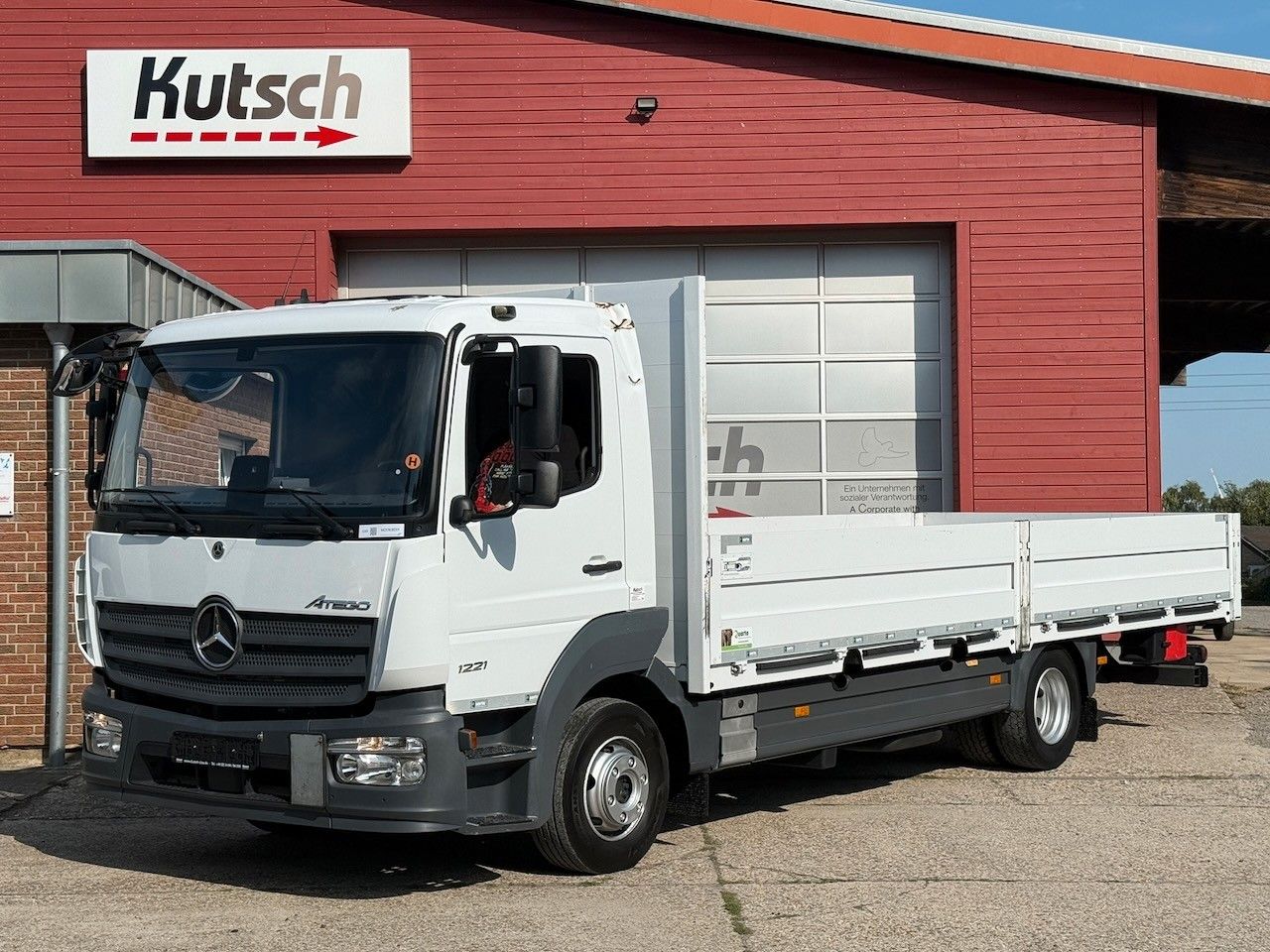 Mercedes-Benz 1221L Atego Pritsche offen 179Tkm, EURO 6E, ADR