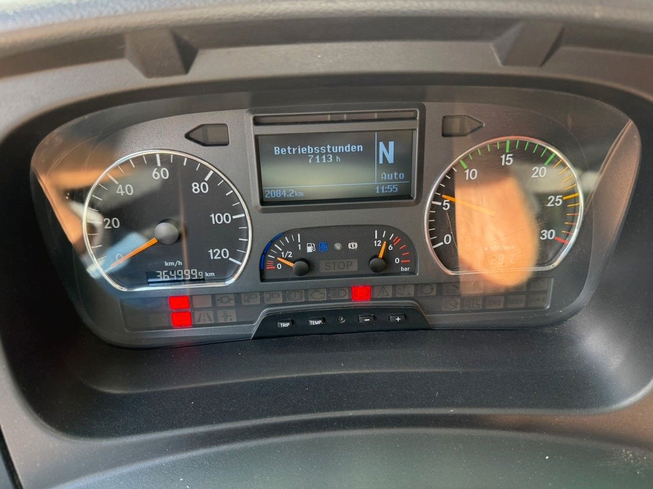 Fahrzeugabbildung Mercedes-Benz 822L Atego Koffer/Lbw., Heizung, Isoliert