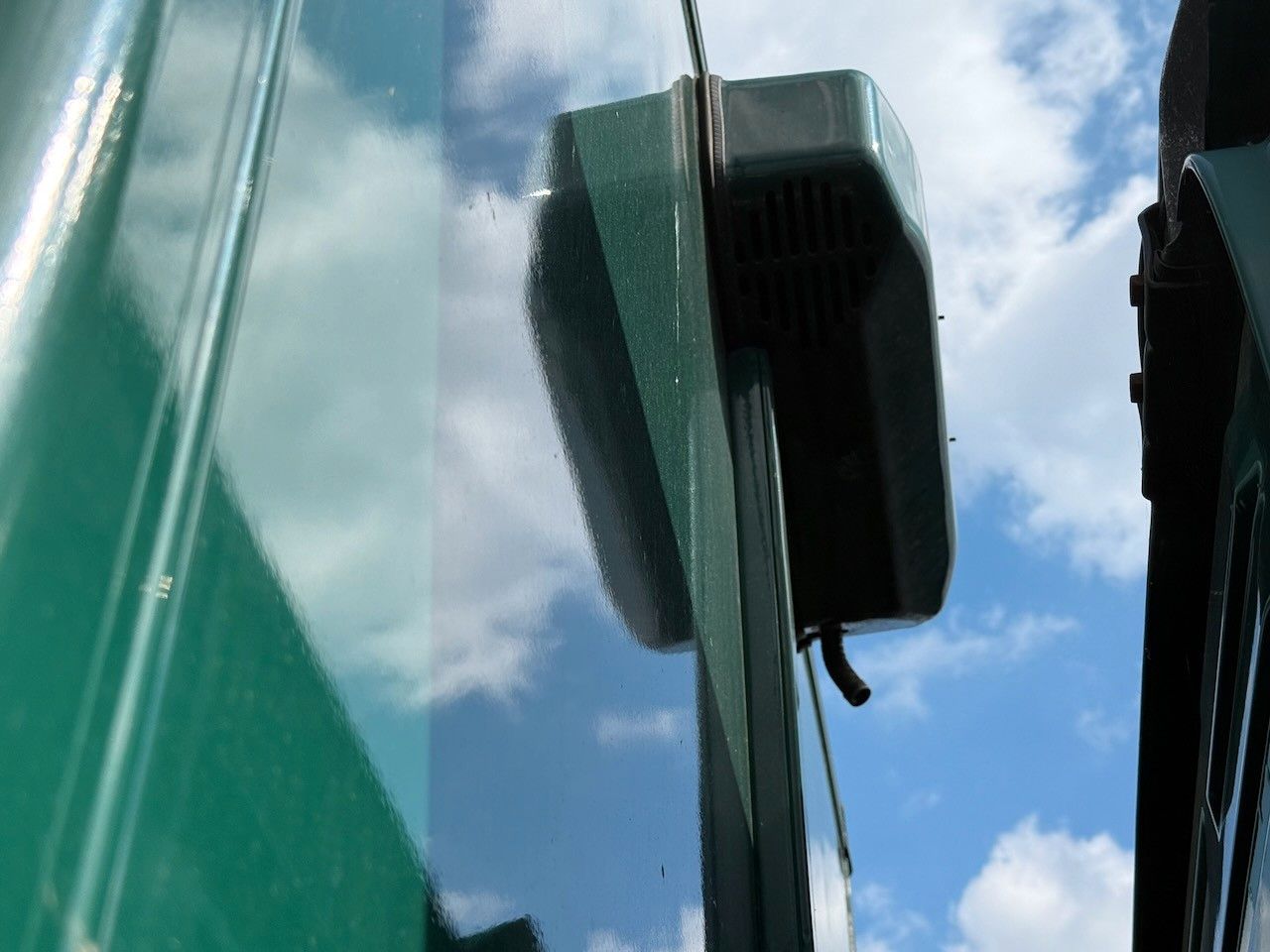 Fahrzeugabbildung Mercedes-Benz 822L Atego Koffer/Lbw., Heizung, Isoliert