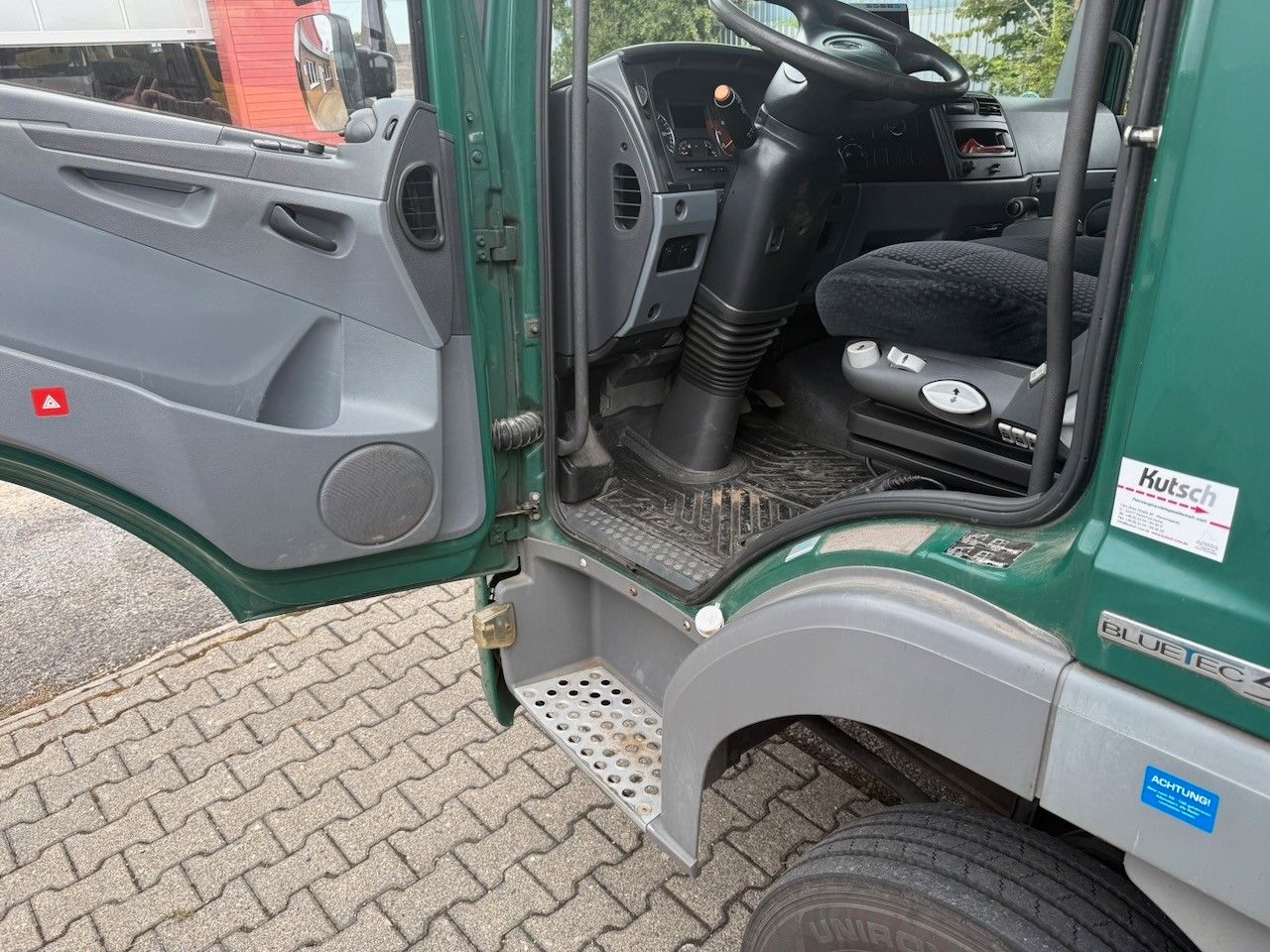 Fahrzeugabbildung Mercedes-Benz 822L Atego Koffer/Lbw., Heizung, Isoliert