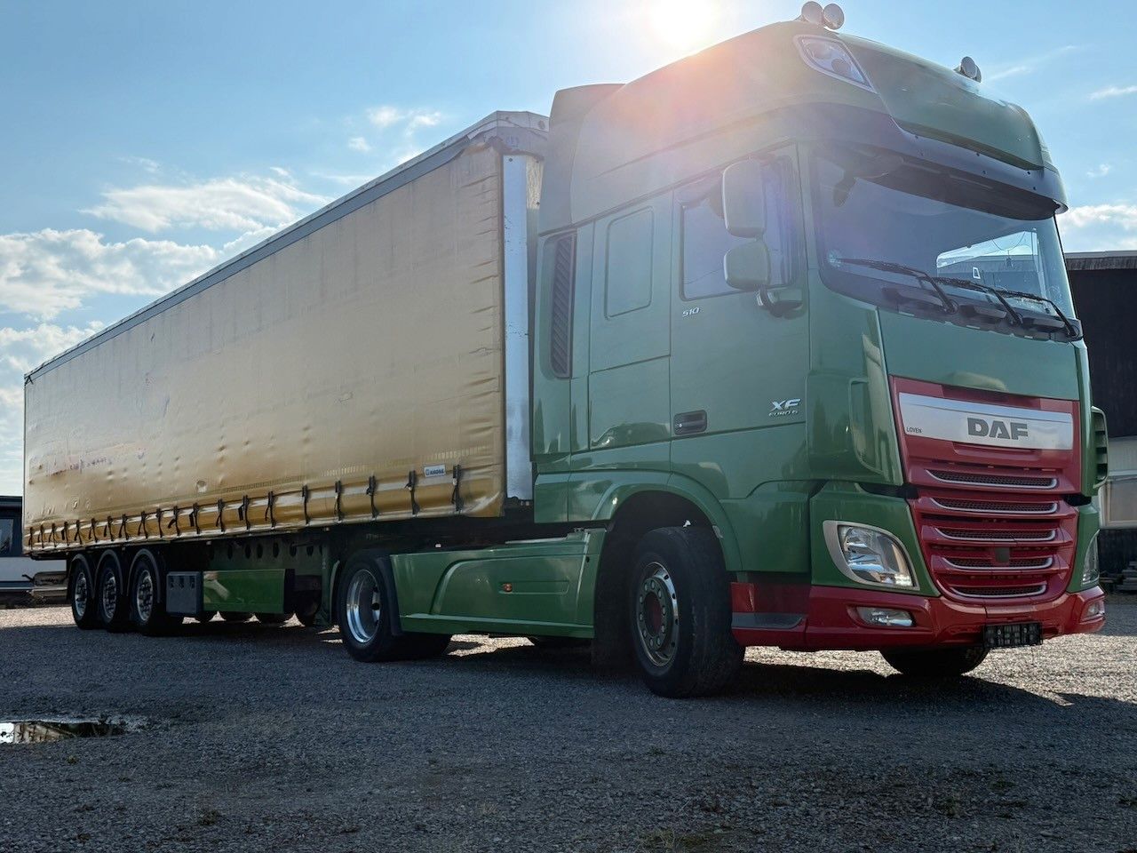 Fahrzeugabbildung DAF XF 510 SuperSpace Cab + Krone 3achs Coil
