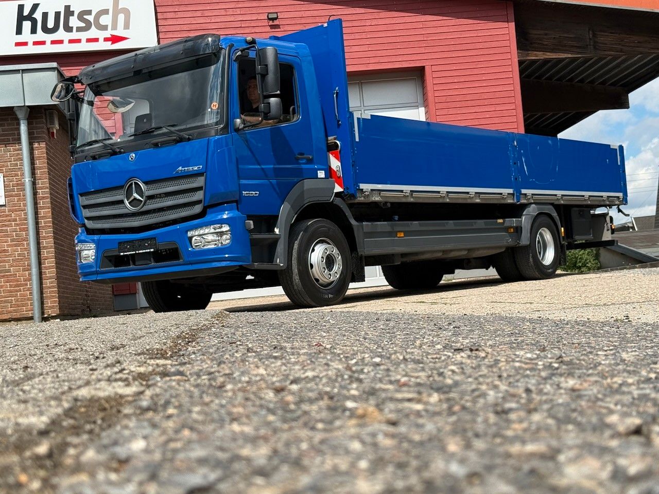 Fahrzeugabbildung Mercedes-Benz MB 1630L Atego Pritsche, Klima, Standheizung