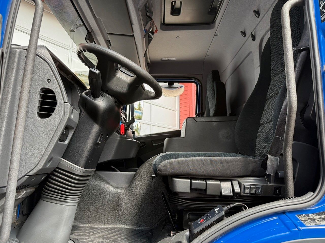 Fahrzeugabbildung Mercedes-Benz MB 1630L Atego Pritsche, Klima, Standheizung