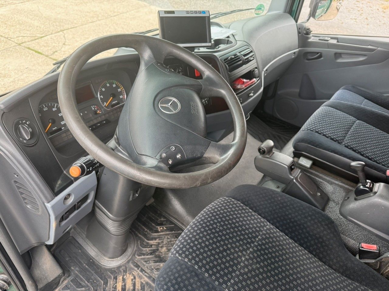 Fahrzeugabbildung Mercedes-Benz MB 822L Iso-Koffer mit Heizung und Lbw.